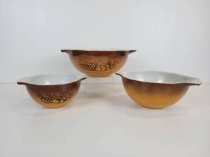 lot 731 image: Vintage Pyrex Casserole Dishes - Old Orchard Pattern