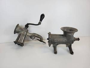 lot 855 image: Pair of Vintage Enterprise Grinders - No. 22 Tinned Meat Chopper and No. 10 Grinder