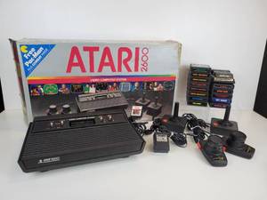 lot 545 image: Atari 2600 Game System