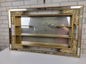 lot 625 image: Mid-Century Illinois Moulding Wall Mount Mirrored Shadow Box - NO SHIPPING
