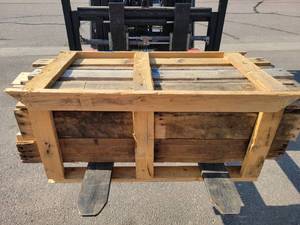 lot 552 image: Reclaimed Pallet Wood - Approx. 60 sqft - Great for an Accent Wall - NO SHIPPING