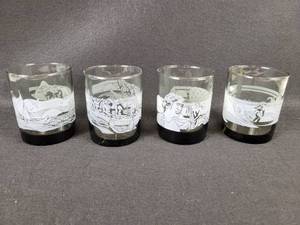 lot 775 image: (4) Vintage McDonalds Hawaii Smoked Glass Tumblers