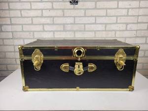 lot 776 image: Storage Trunk - 30 x 16 x 12 - NO SHIPPING