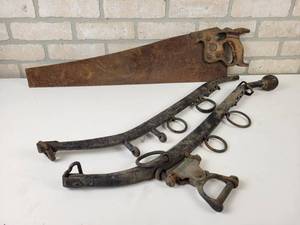 lot 793 image: Antique Steel Horse Hames and 26 DISSTON Hand Saw
