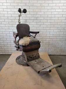 lot 500 image: 1920s RITTER Dental Chair - Serial No. 67910 - NO SHIPPING