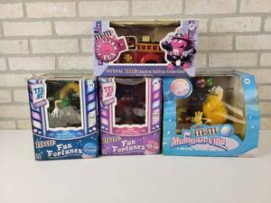 lot 804 image: (4) M&M Collectables in Original Boxes