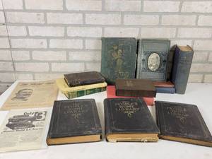 lot 816 image: Antique and Vintage Books - 1899 Department of Agriculture Yearbook, (3) The Peoples Home Library and More