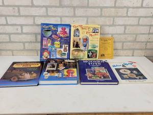lot 817 image: Lot of Antique Collecting Books and Identification Guides