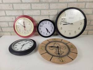 lot 836 image: (5) Assorted Clocks - NO SHIPPING