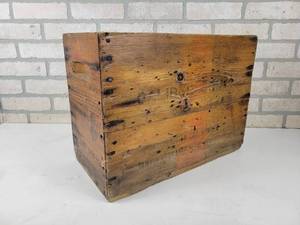 lot 840 image: Antique .30 Cal M2 Ammunition Crate Denver Ordnance Plant