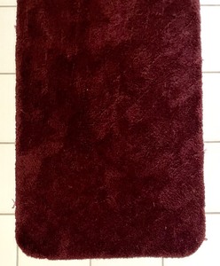 lot 35 image: Burgundy Bathroom Rug