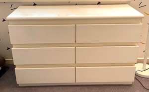 lot 47A image: Vintage Contemporary Six Drawer Dresser