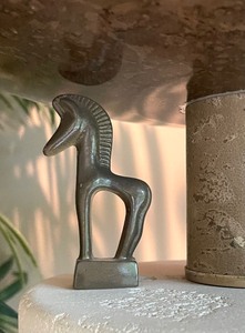 lot 41 image: Contemporary Floor Lamp