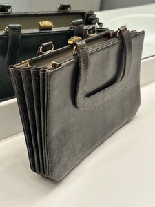 lot 30 image: Vintage Handbag by Triangle