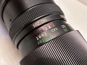 lot 34 image: Vivitar 85mm-205mm Camera Lens