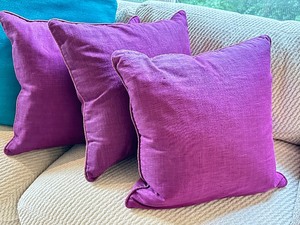 lot 56 image: Five Decorative Throw Pillows