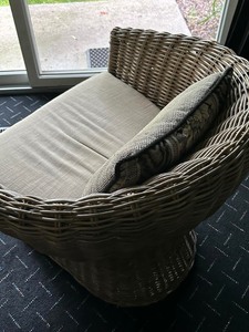 lot 98 image: Vintage Wicker Accent Chair