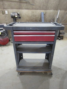 lot 7 image: Stack-On Tool Cart 17x32x37
