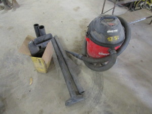 lot 18 image: 12 gal Shop Vac