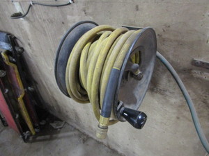 lot 19 image: Air Hose Reel