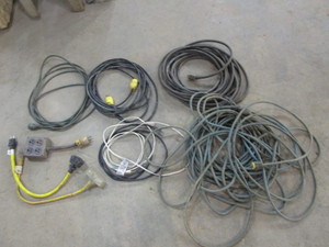 lot 33 image: Extension Chords