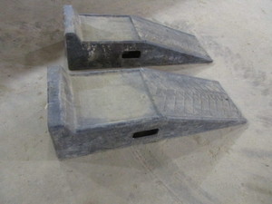 lot 58 image: Car Ramps