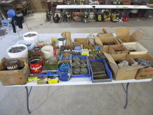 lot 62 image: Misc. Screws & Nails (see pics)