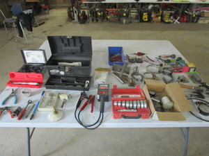 lot 68 image: Misc. Automotive Tools