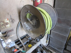 lot 85 image: Air Hose Reel