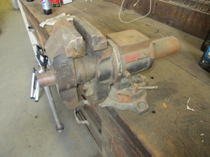 lot 98 image: 5 Shop Vise