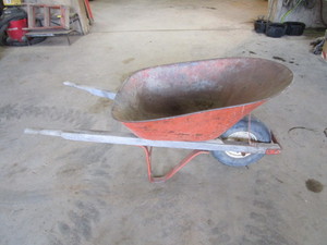lot 104 image: Wheel Barrow