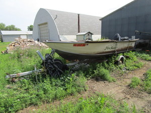 lot 109 image: 1980 16.5 Starcraft Boat & Shorelander Trailer