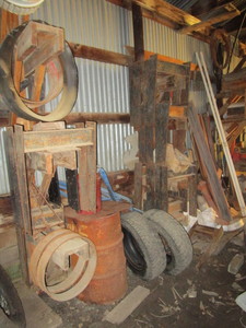 lot 119 image: Wall of Steel Brackets, House Moving Jack Stands, Drop Steel, Sill Foam