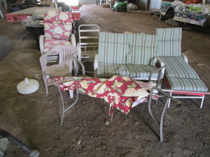 lot 153 image: Misc. Patio Furniture