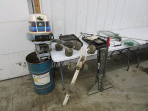 lot 166 image: 25hp Evinrude & Misc. BoatFishing Items