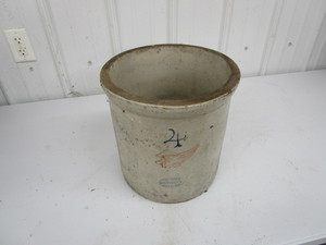 lot 181 image: 4 gal Redwing Crock