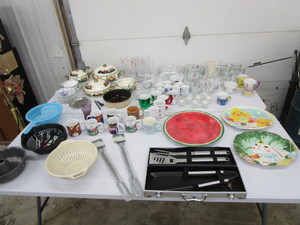 lot 184 image: Misc. Dishes