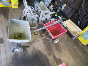 lot 215 image: Fertilizer Spreaders