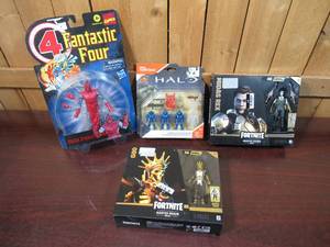 lot 57 image: Lot of Action Figures