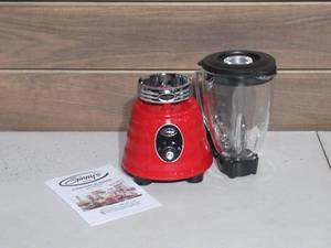 lot 74 image: Ginnys Everyday Blender - Delicious Red