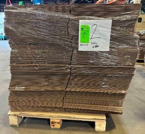 lot 2 image: 18x18x3 Corrugated Boxes