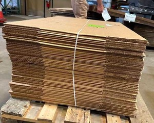 lot 14 image: 28x14x13 Corrugated Boxes