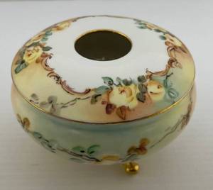 lot 231 image: Antique Leonard Vienna Hand Painted Porcelain Vanity Hair Receiver