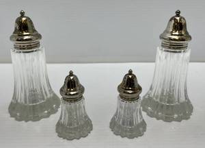 lot 234 image: Vintage Cut Glass Salt And Pepper Shakers