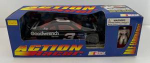 lot 262 image: Dale Earnhardt 1996 #3 GM Goodwrench 118 Scale Action Racer WFigure ( NIB ) ( Plastic Bubble Loose In Packaging )