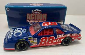lot 12 image: 1996 Action Platinum Series Racing Collectibles 124 Scale Die-Cast Stock Car # 88 ( Dale Jarrett ) ( Limited Edition )