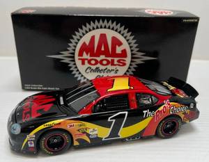 lot 21 image: 1999 Mac Tools Collectors Club 124 Scale Die-Cast Stock Car  #1 1999 Ford Taurus