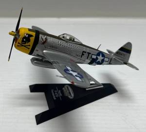 lot 34 image: Matchbox Collectibles Miniature Diecast Plane ( Republic P-47D Thunderbolt ) On Stand 6 x 6 34