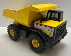 lot 54 image: 1990 #768 Tonka Mighty Dump Truck