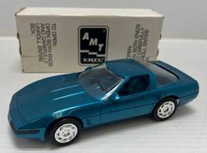 lot 71 image: Ertl AMT ( Dealer Promo ) 1996 Corvette Coupe ( Bright Aqua Metallic )